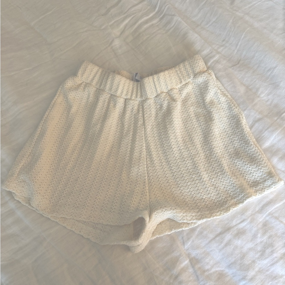 Princess Polly Cream Shorts, elastic waist, size 0